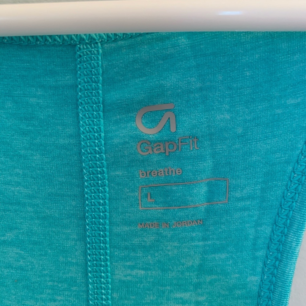 NWOT Workout Top - Picture 2 of 4